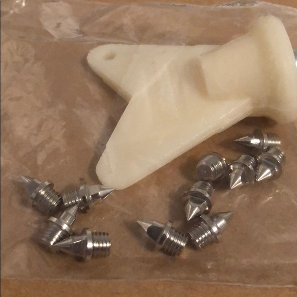 NIB Women’s Mizuno Tempo Track Shoes - 9.5 - Picture 6 of 6